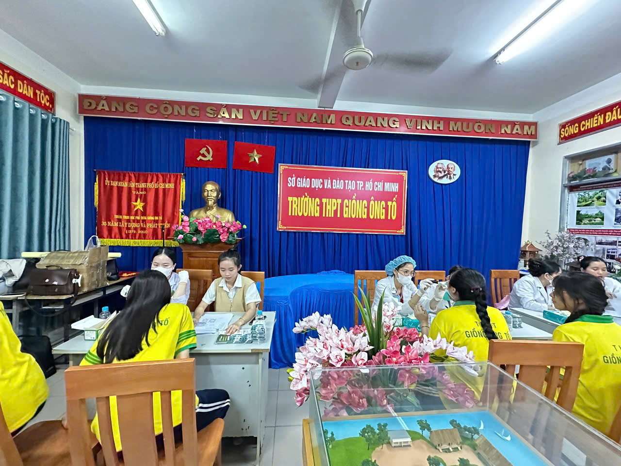 Có thể là hình ảnh về văn bản