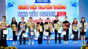 Không khí “Ngày hội Newbies Say Hi 2025” bùng nổ tại HUTECH – Nha khoa Asia thu hút hàng ngàn sinh viên