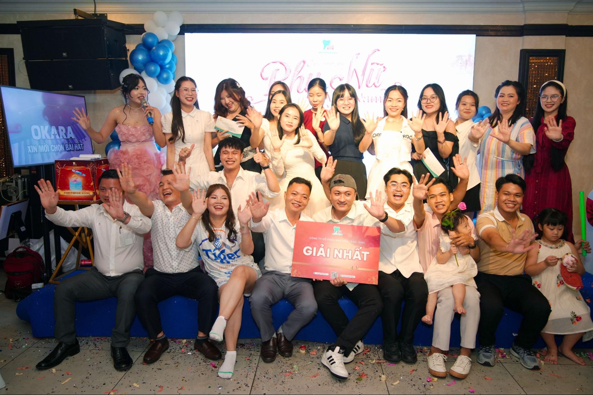 Nha khoa Asia cùng Hutech lan tỏa “Ngày hội nụ cười sinh viên”